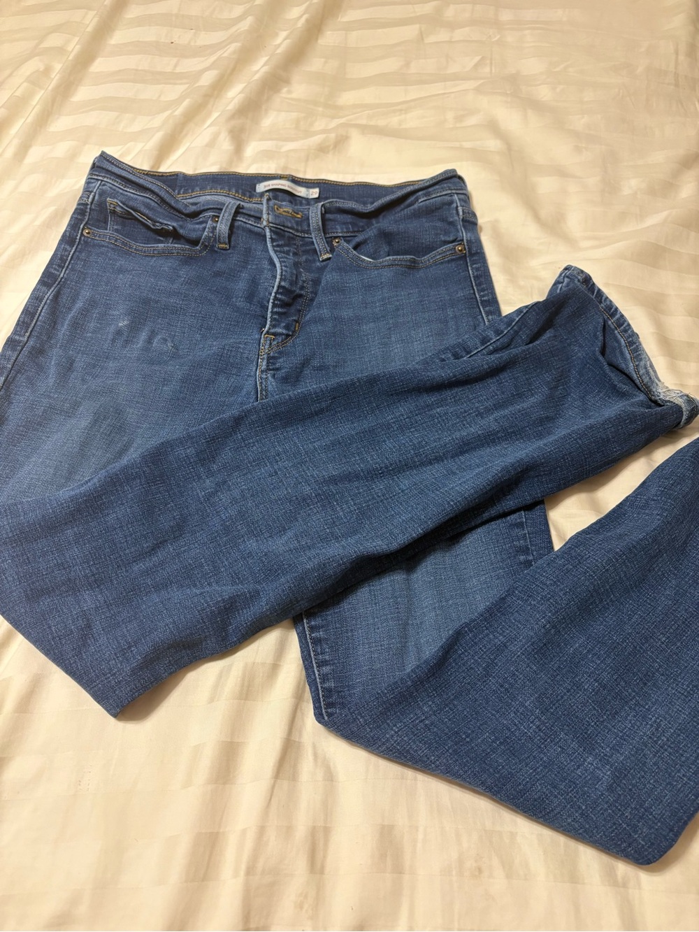 Levi's Women's Boot Cut Jeans in Deep Blue Wash
